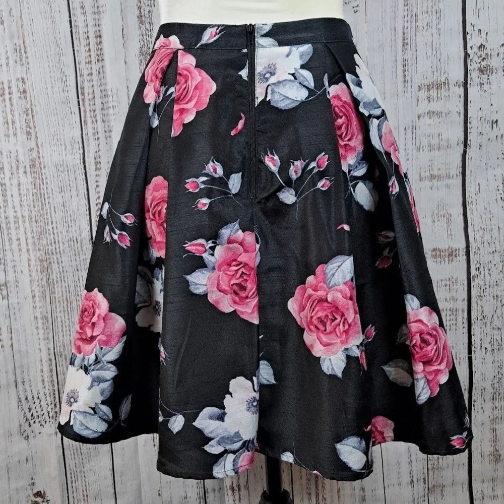 Sequin Hearts Jr. 3 Black & Pink Floral‎ Flared Pleated Mini Skirt Harajuku